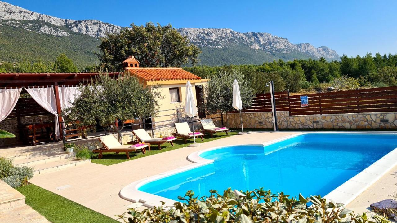 Magic View With Private Heated Pool * Kaštela