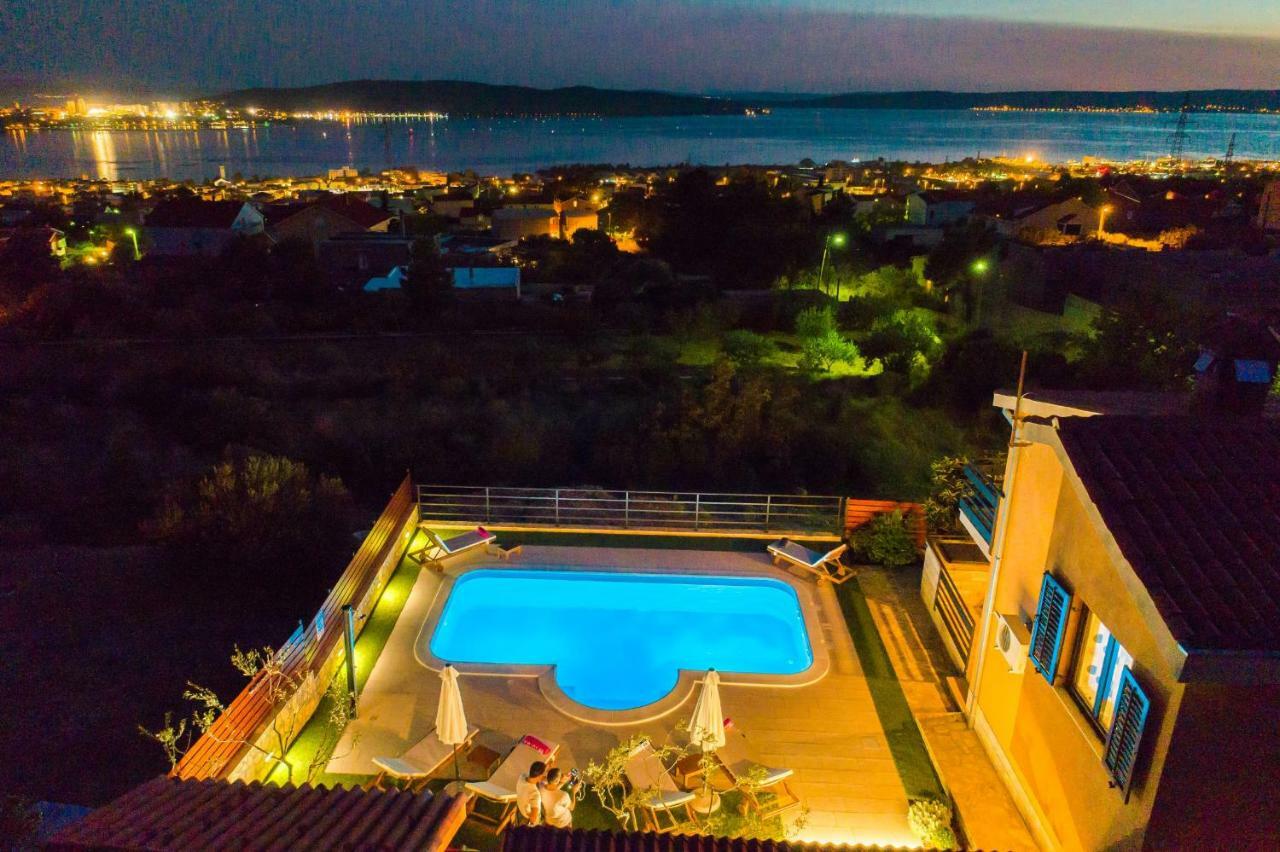 Magic View With Private Heated Pool Villa